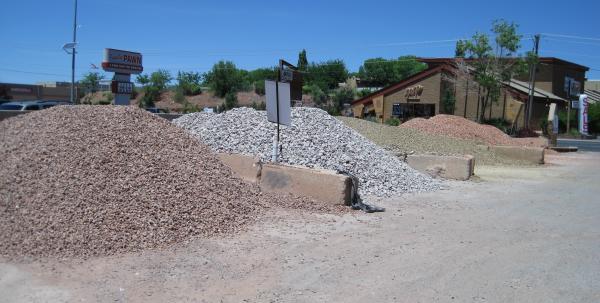 Landscape Gravel Yard